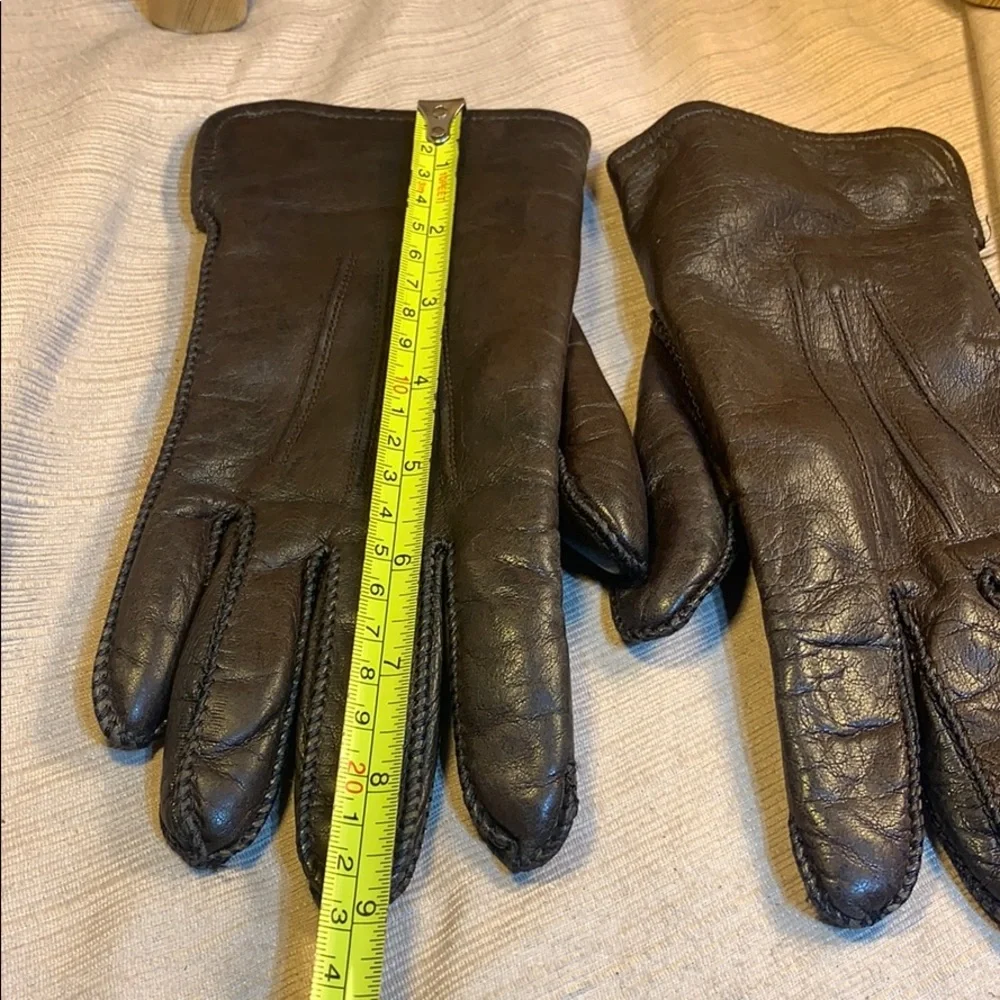 Leather gloves w/fur lining preloved